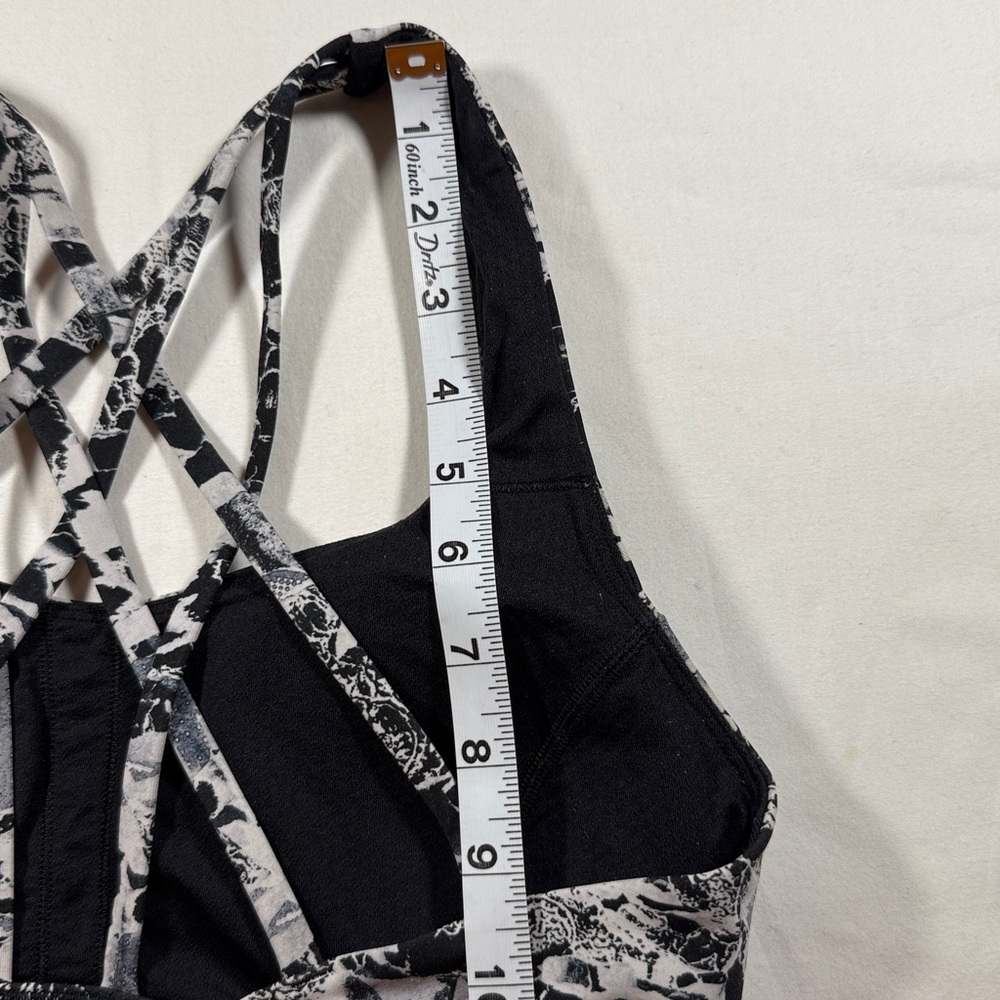 Lululemon Athletica Black and White Strappy Sports Bra - Picture 5 of 6